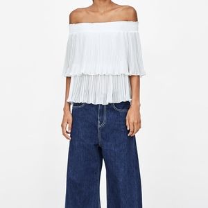 Zara  New with tags pleated top